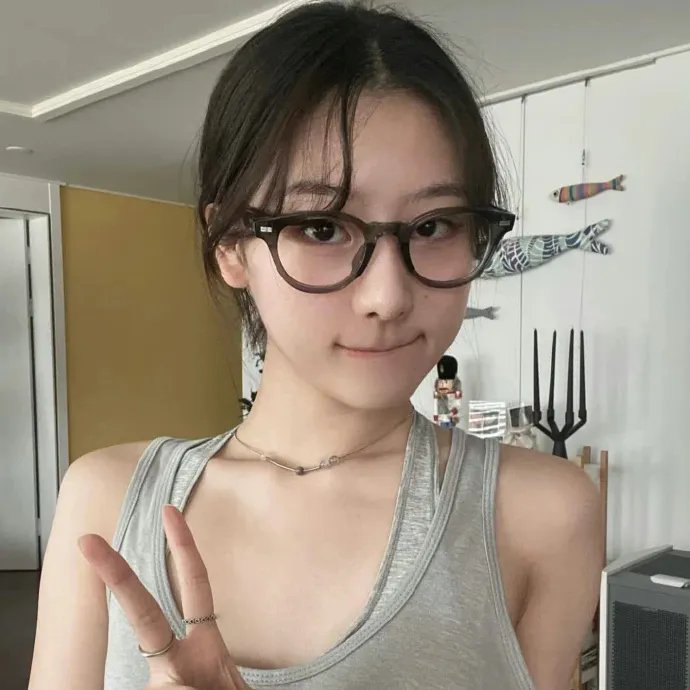 怕羞的黄莺